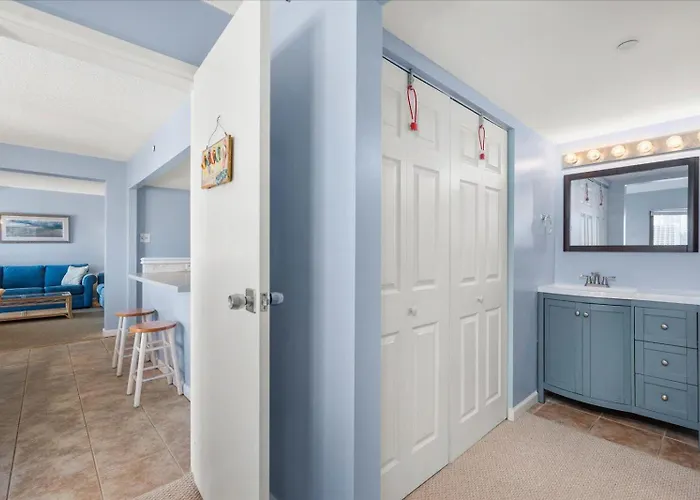 Ferienhaus Spacious 2 Bedroom At 9400 Building With Outdoor Pool And Ocean Views