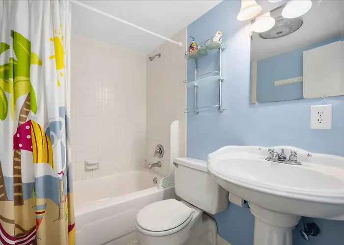 Ferienhaus Spacious 2 Bedroom At 9400 Building With Outdoor Pool And Ocean Views *