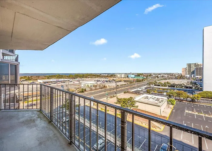 Ferienhaus Spacious 2 Bedroom At 9400 Building With Outdoor Pool And Ocean Views Ocean Stadt