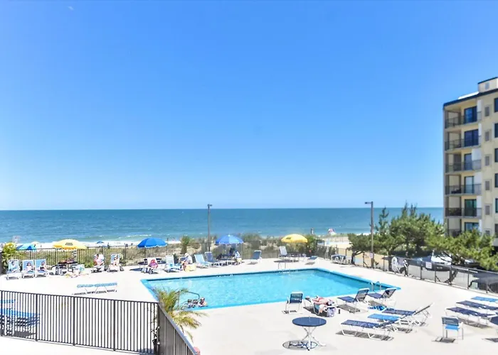 Spacious 2 Bedroom At 9400 Building With Outdoor Pool And Ocean Views Ocean Stadt