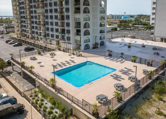 Spacious 2 Bedroom At 9400 Building With Outdoor Pool And Ocean Views Ferienhaus