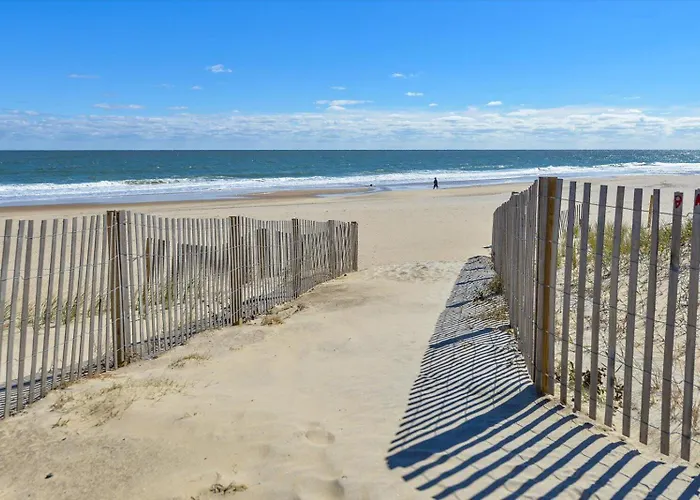 Spacious 2 Bedroom At 9400 Building With Outdoor Pool And Ocean Views Ferienhaus